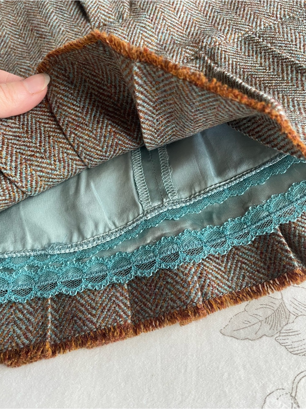 Abercrombie Vintage Brown Teal Herringbone Micro Mini Pleated Skirt 0 Preppy Y2K - Picture 2 of 9